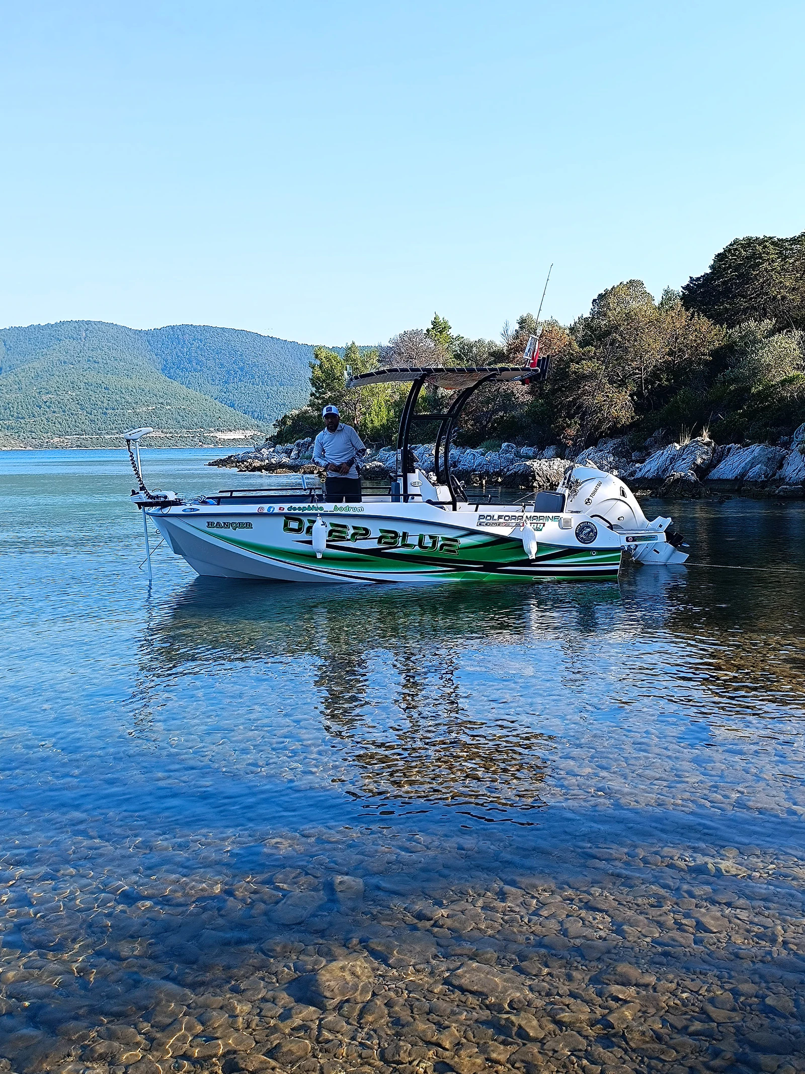 DeepBlue boat